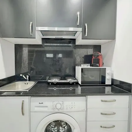 Minimalist With Mezzanine Apartmán *